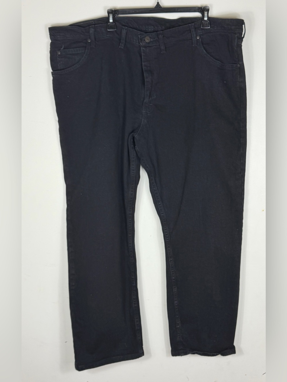 Wrangler Black Denim Jeans Men’s Size 46X30 relaxed Fit 5 Pocket Straight Leg